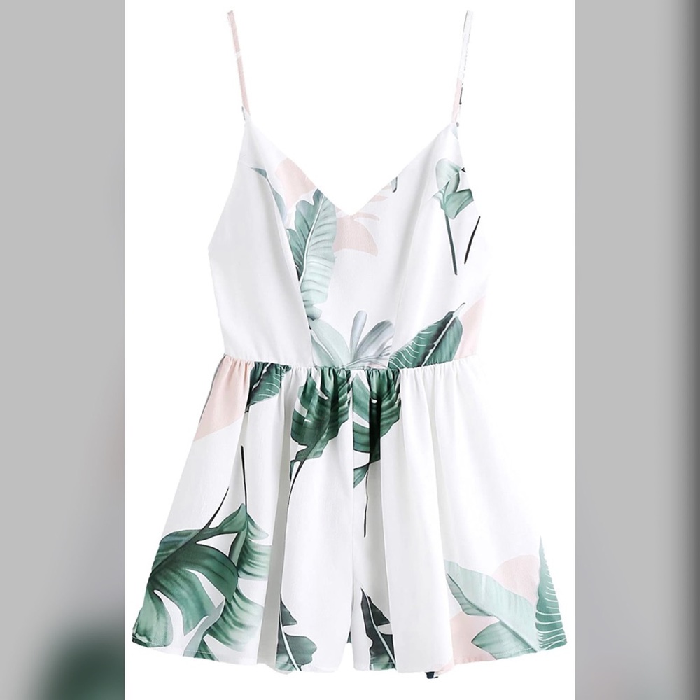 NWOT Floral leaf print pattern jumpsuit romper